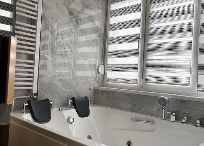 Lägenhet Relax With Sauna And Jacuzzi In Center *