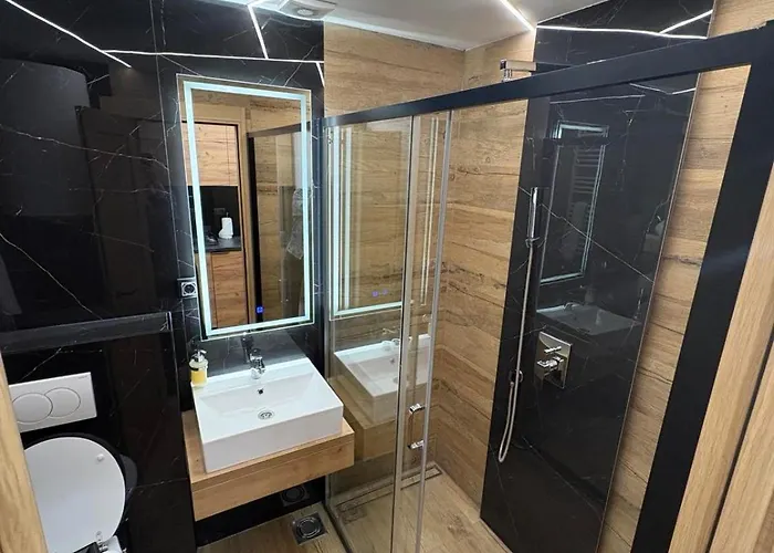 Relax With Sauna And Jacuzzi In Center *